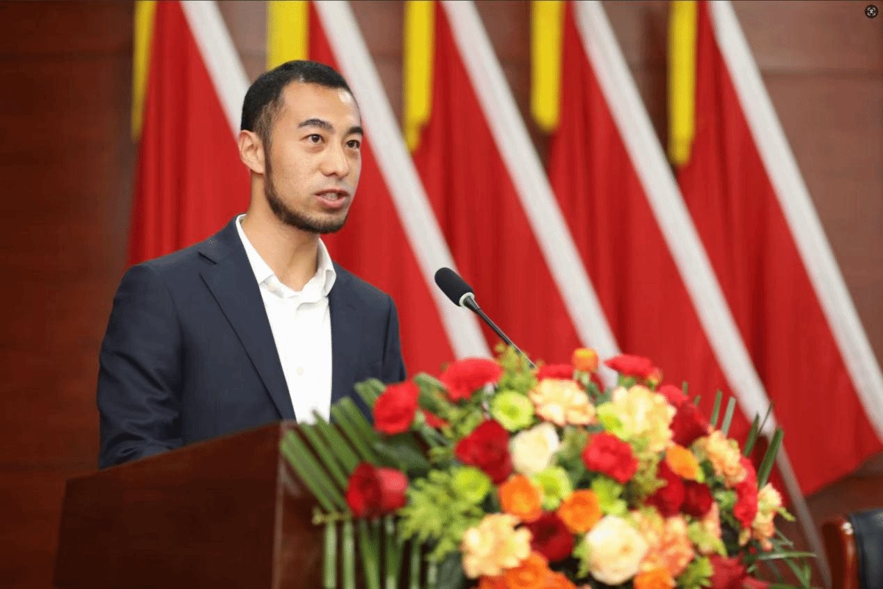 始终坚持党建引领
