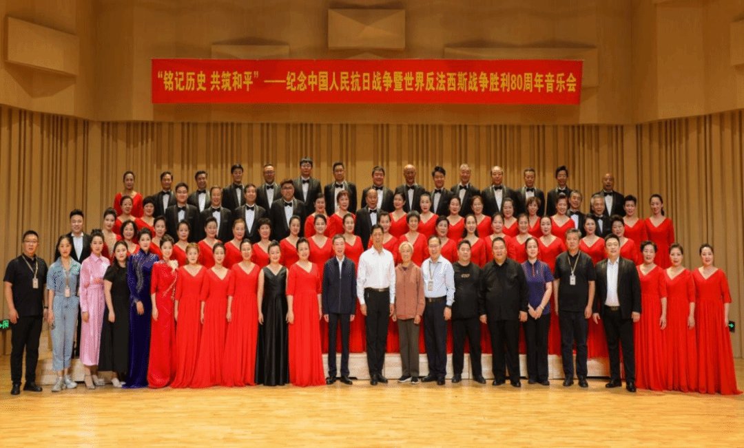 寒晖合唱团成立于2004年