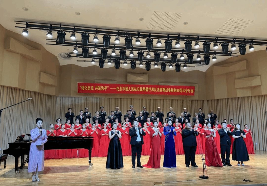 亚英新手怎么玩与河北省音协寒晖合唱团