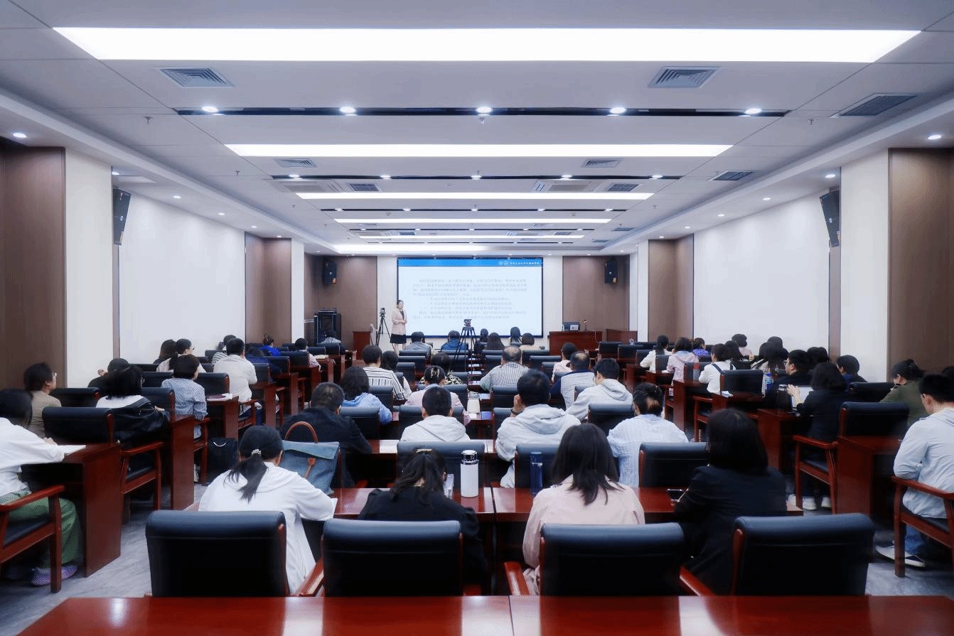 活动特邀河北工业大学外国语亚英体育官