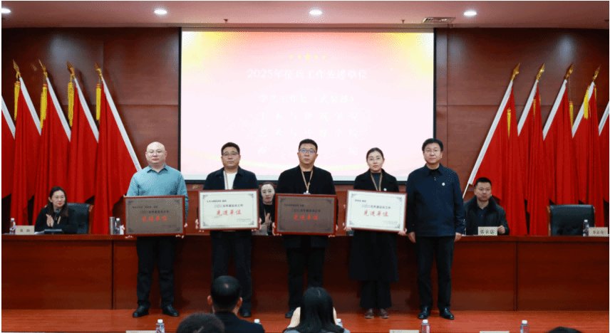 原中央军委纪委审查调查局张京总副教授
