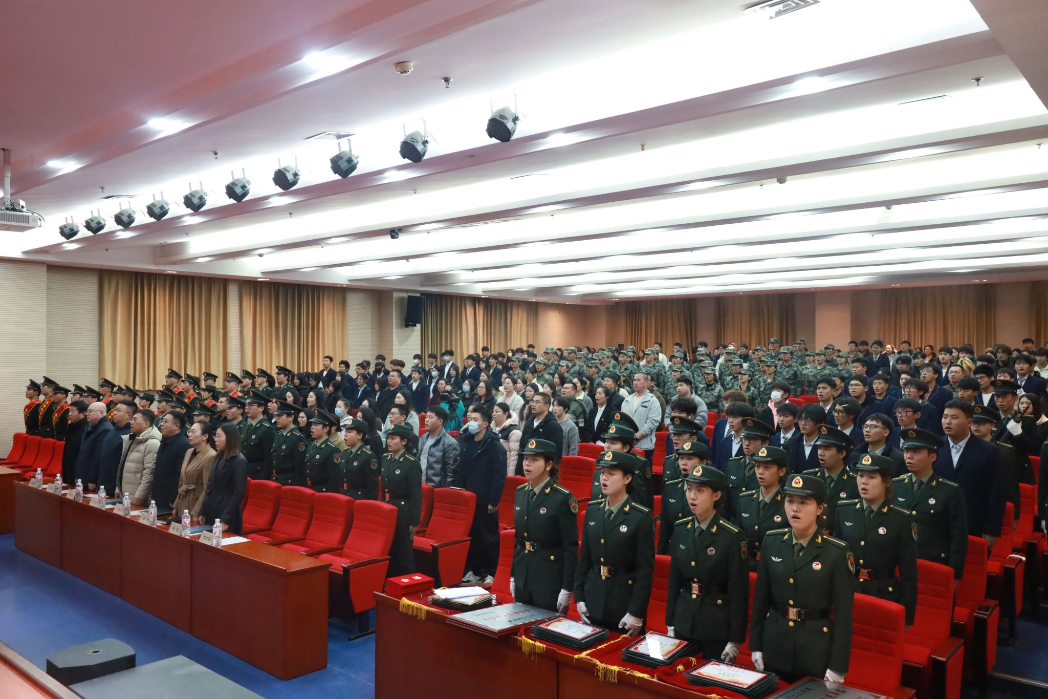 校亚英体育官网手机版登录书记常新平
